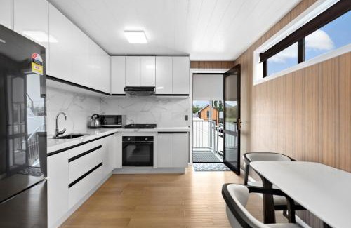 Lower Shotover Apartment | The Headley Loft