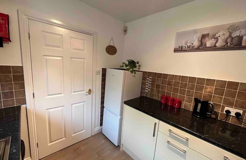 Burton on Trent House | The Heathers - Spacious 3 Bed, Home from Home