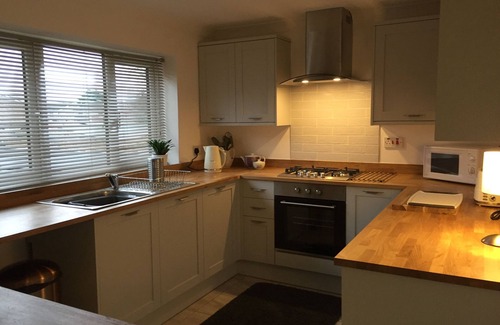 Little Hay Apartment | The Heathmere - A 3 Bed Fully Equipped Apartment near to Birmingham Airport, NEC