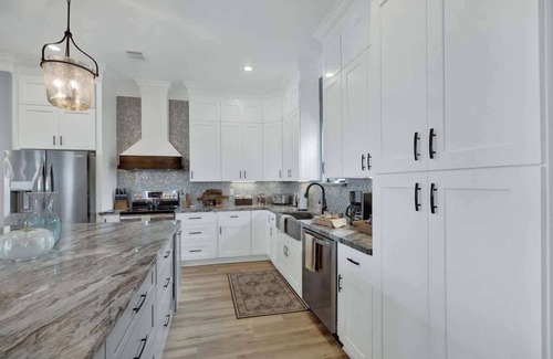 Fredericksburg House | The Heavy Pour