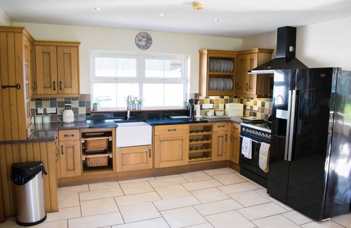 Downpatrick House | The Heights & Hollows Farmhouse (Sleeps 14) Saul, Downpatrick