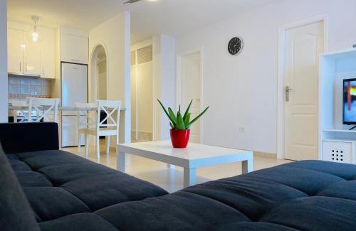 Los Cristianos Apartment | The Heights relax