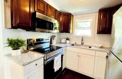 East 1st Street House | The Hemingway Cottage