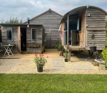 Sandy Lane Other | The Hen House Shepherds hut with hot tub