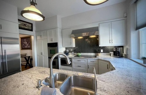 Lancaster House | THE HENDEL HOUSE - COLONIAL DOWNTOWN LANCASTER