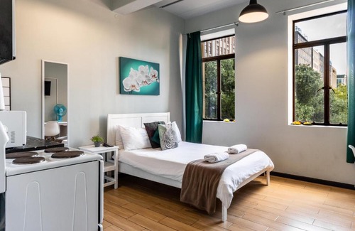 Cape Town City Centre Apartment | The Heriot 2-16