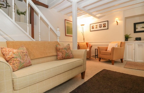 Nunney Cottage | THE HERMITAGE, family friendly, character holiday cottage in Nunney