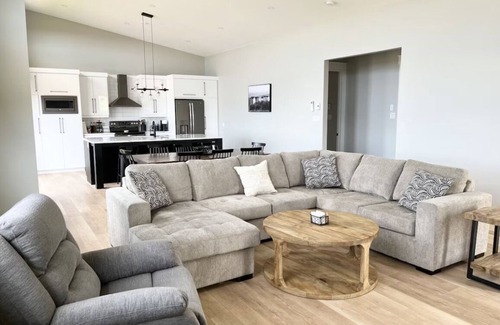 New Glasgow House | The Heron's Nest - Minutes to Golf & Beaches