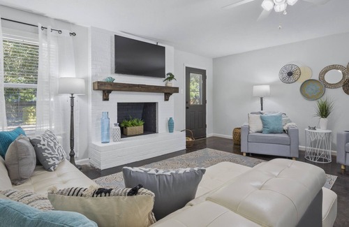 Ocean Springs House | The Heron House. Gameroom. Minutes to the Beach and Downtown!!