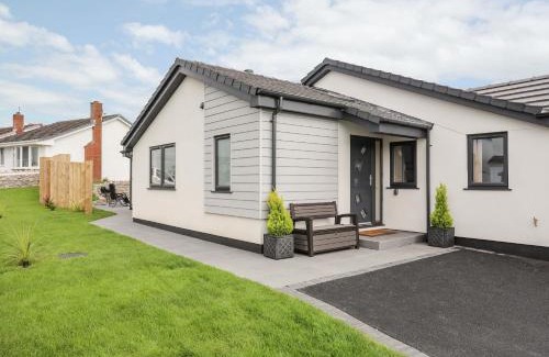 Rhosneigr House | The Herun