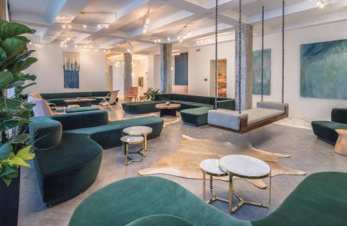 Downtown Portland Hotel | The Hi-Lo, Autograph Collection