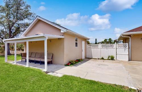 North Port House | The Hibiscus House