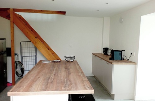 Thorigny-sur-Marne House | The hidden cottage
