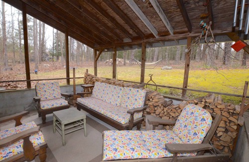 Saugerties Cottage | THE HIDDEN COTTAGE Private, Relaxing, Great Location, Has Everything You Need