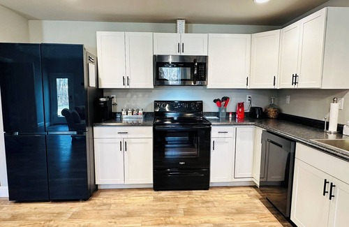 Treloar Apartment | The Hidden Gem - 2BR Basement Apartment on 7 Acres