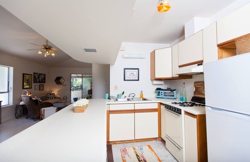Biloxi Apartment | The Hidden Gem! Book in August and get 10% off. Less crowds, same great food!