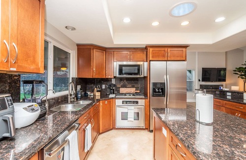 Kit Carson House | The Hidden Retreat- Pool Slide/Game Room/Mini Golf/Pool & Hot Tub
