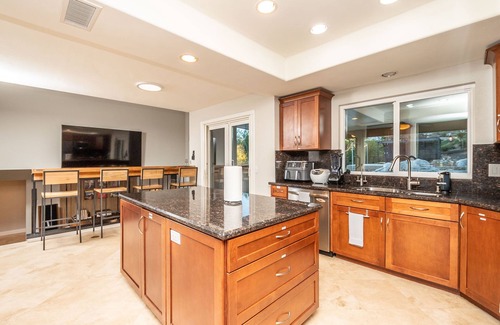 Kit Carson House | The Hidden Retreat- Pool Slide/Game Room/Mini Golf/Pool & Hot Tub