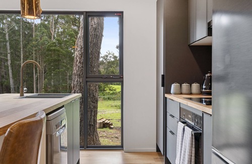 Lunawanna House | The Hide On Cloudy - 2 Bedrooms Private Retreat on Bruny Island