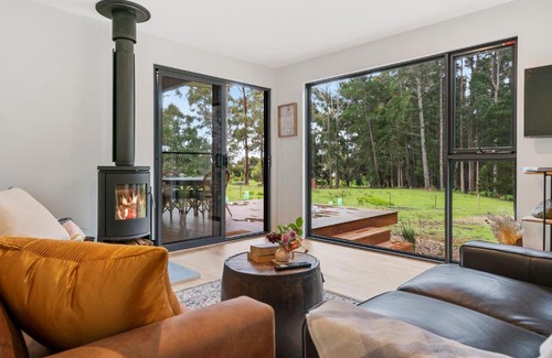 Lunawanna House | The Hide On Cloudy