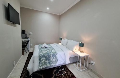 Berea Bed & Breakfast | The Hide on Tindale