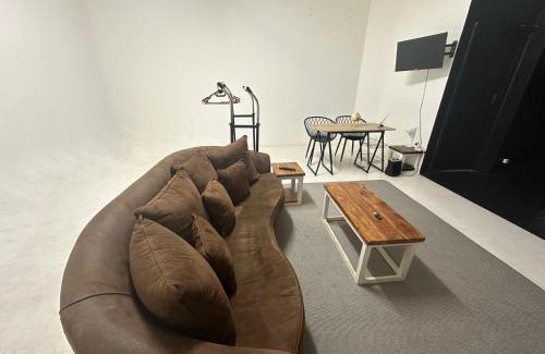 Berea Apartment | The Hide-Pit Stop