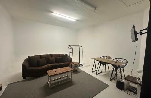 Berea Apartment | The Hide-Pit Stop