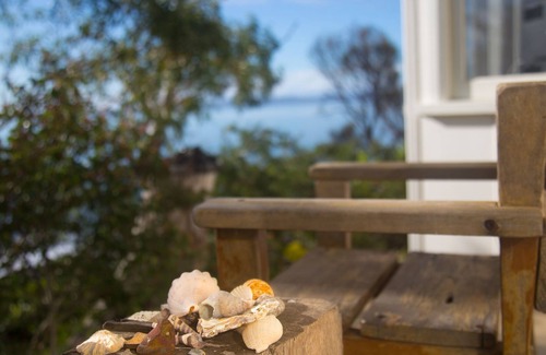 Swansea House | The Hideaway at Swansea - absolute beachfront