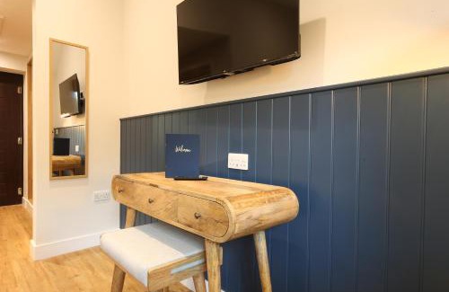 Upton Grey Hotel | The Hideaway at Hoddington Arms