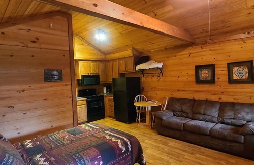 Chico Cabin | The Hideaway at Northside Marina & Resort