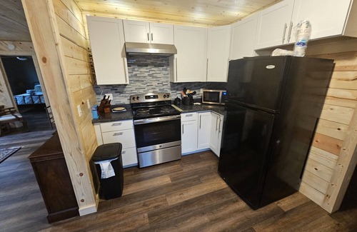 Mammoth Spring Cabin | "The Hideaway Cabin" Newly constructed cozy cedar cabin in the Ozark Mountains.
