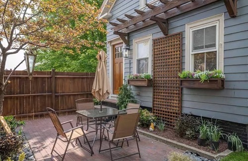 Providence House | The Hideaway Cottage - Entire Home in Fox Point!