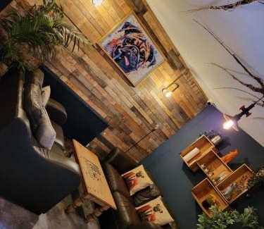 Chapel en le Frith Apartment | The Hideaway