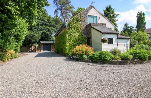 Pontesbury House | The Hideaway