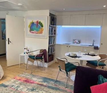 Gravesend Apartment | THE HIDEAWAY - KENT