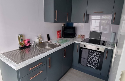 Southport Apartment | The Hideaway ll/private garden/Quiet/Central