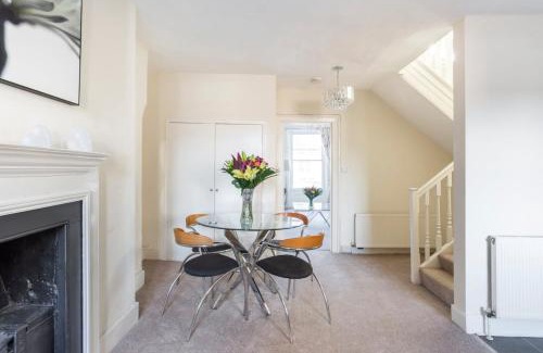 Blandford Saint Mary Apartment | The Hideaway, lovely cosy place in Blandford Forum, Dorset