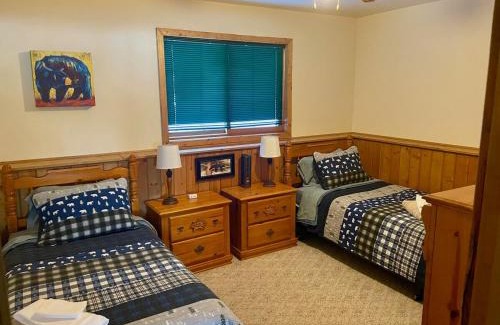 Hayward House | The Hideaway on Clear Lake Island