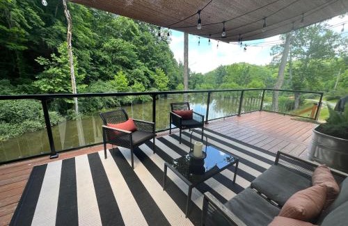 Hurricane House | The Hideaway on Tacketts - Shipping Container