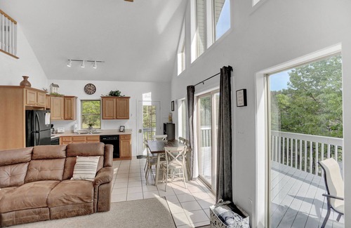 Hesston Ski Chalet | The Hideaway -Raystown Lake Vacation Rentals, Aunt Susie's