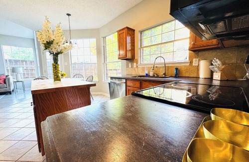 Flower Mound House | The Hideaway: Relax and Recharge