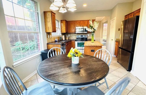 Flower Mound House | The Hideaway: Relax and Recharge
