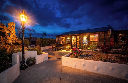 Muff Cabin | The Hideaway - Sleepy Lavender, cozy eco-pod with king sized bed.