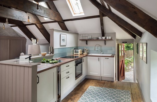 Saint Columb Major Cottage | The Hideaway & Spa Terrace at Tregoose Old Mill