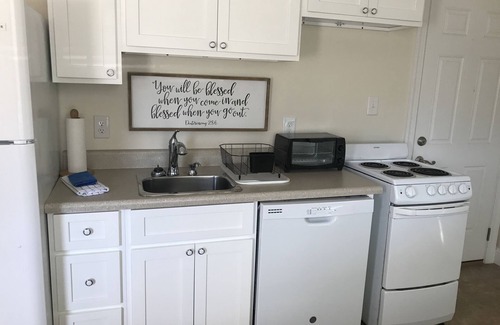 New Bern House | The Hideaway Suite*