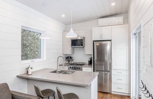 Grey Highlands Apartment | The Hideaway - Tiny House