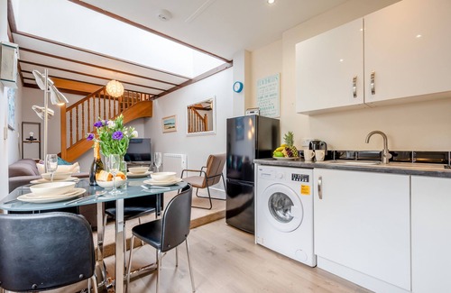 St Merryn House | The Hideaway - Two Bedroom House, Sleeps 4