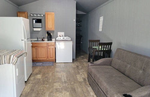 Edgewood Cottage | The Hideaway