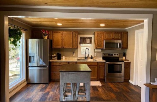 Coosa Cabin | The Hideaway