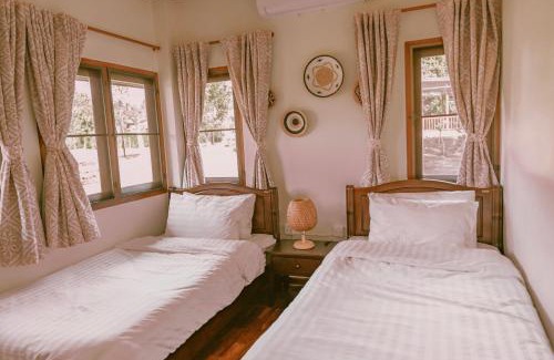 Pai Bed & Breakfast | The Hideaway Village